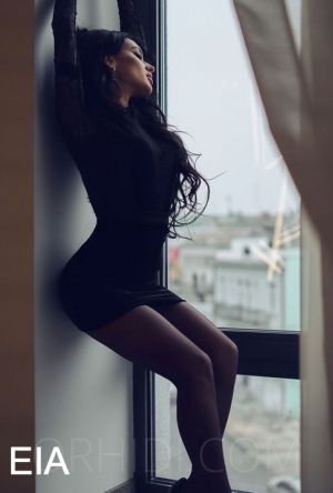 Roberta Hot Escort - photo