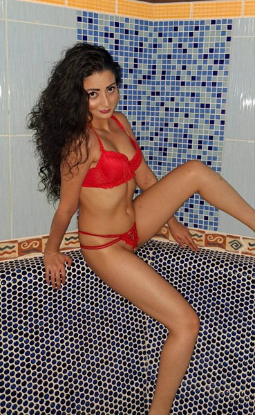 Sarah Im Saunaclub Amore - foto 2