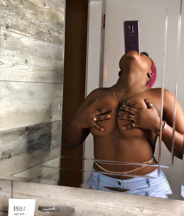 Busty Alexis - foto