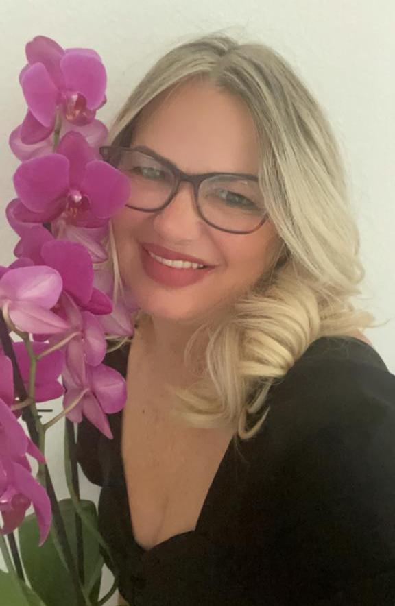 Sommer Aktion Sinnliche Massage Mit Reif Huebsch Frau - photo