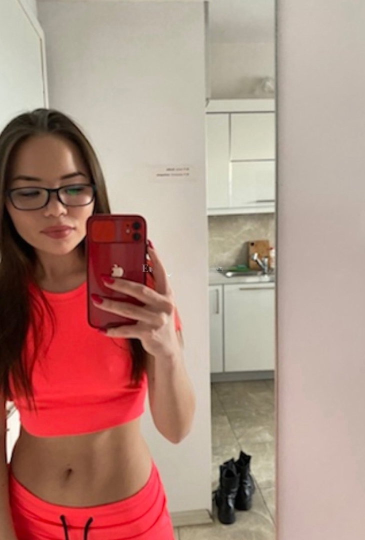 Julia - photo