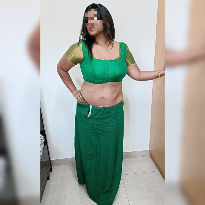 Priya Pornstar - photo 11