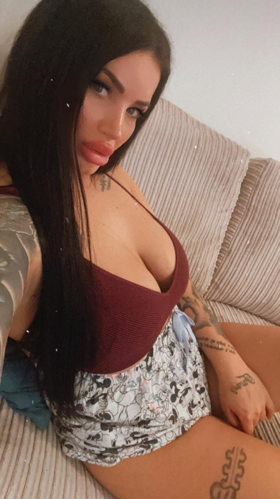 Kendall Porno - photo 11