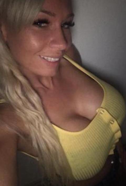 Suesse Maus Lynn Sucht Eine Schoene Zeit Zu Zweit - foto