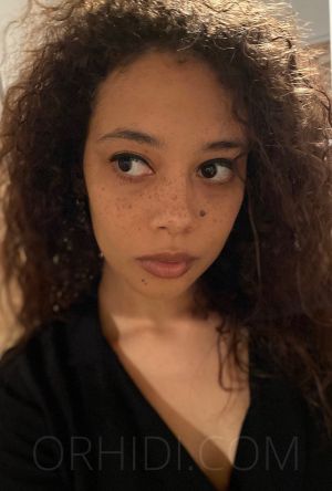 Aurelia Frances - photo