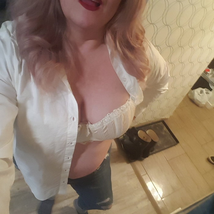 Annalise Lane - foto