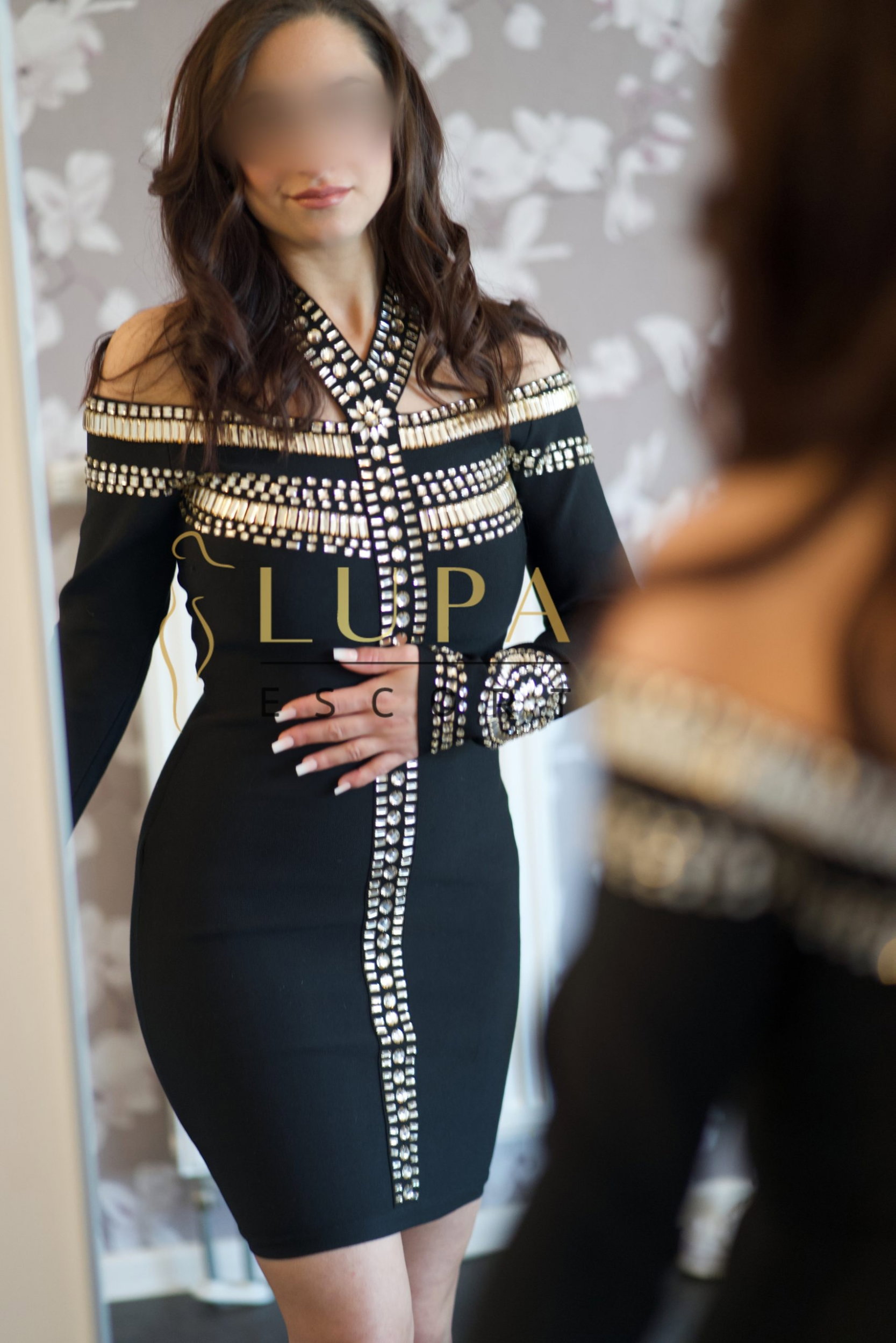 Elisa Lupa Escort - photo 3