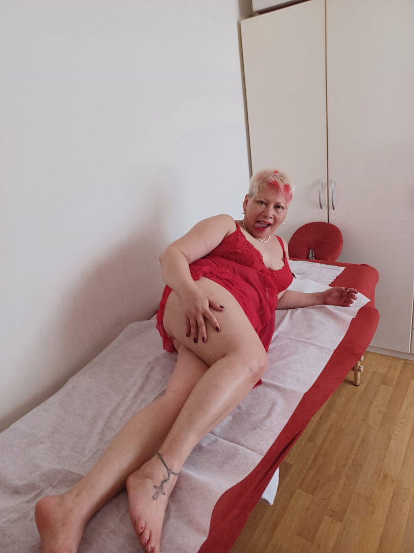 Masseurin Mit Magischen Haenden - foto 7