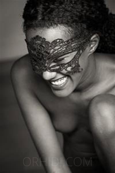 Jo Shades Escort - photo 3