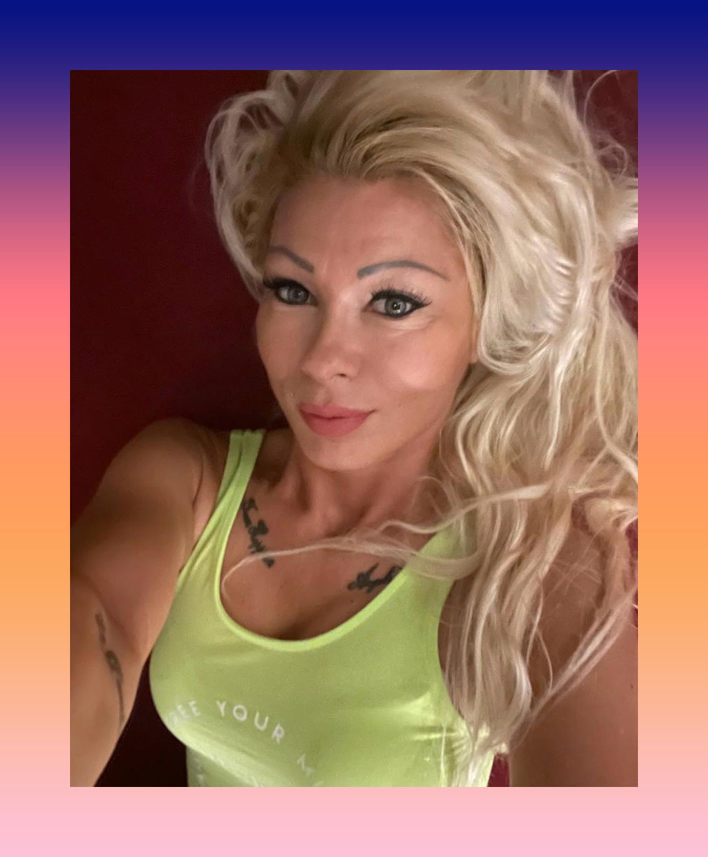 Angelina001 - foto