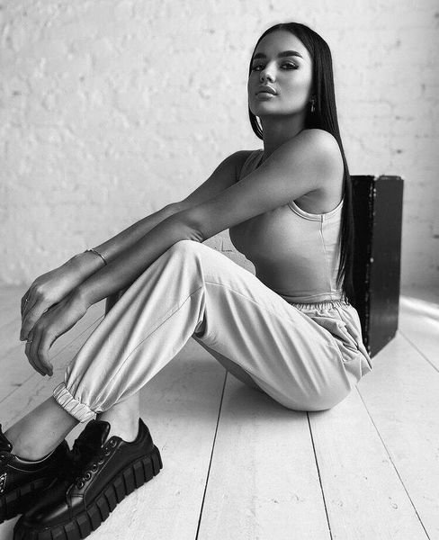 Sexy Jolinna - photo 12