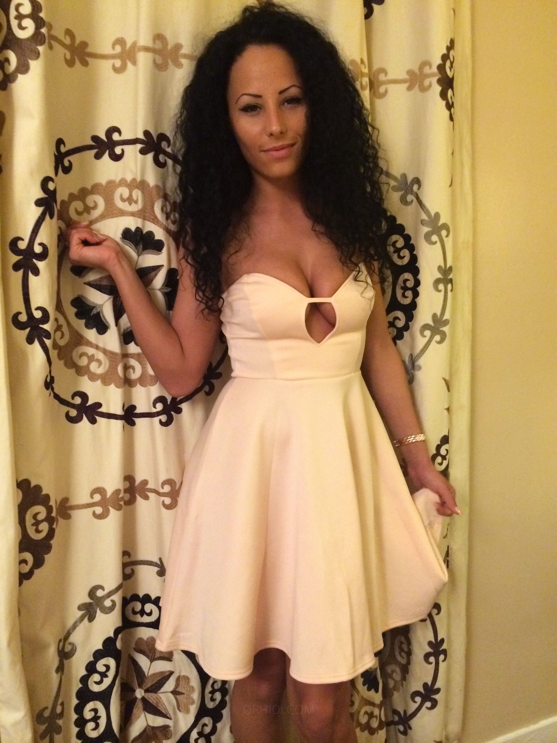 Lucia Hot - photo 2