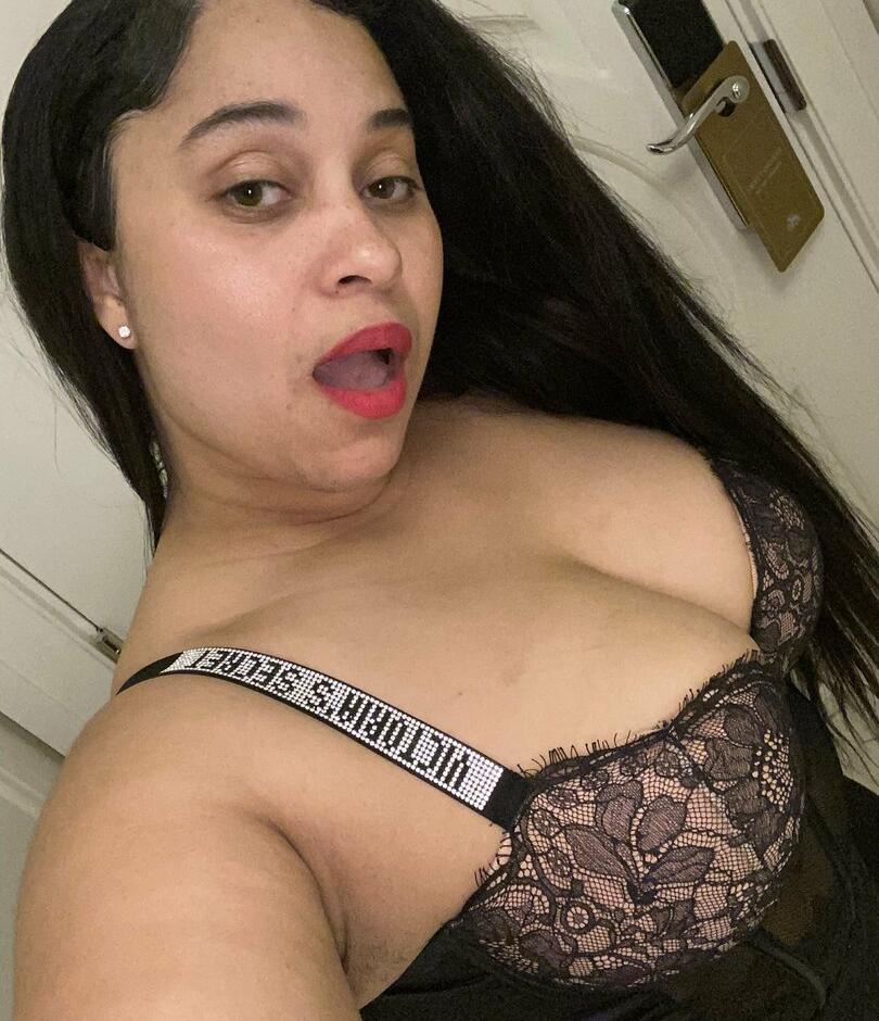 Sexy Gemma Surrey - foto 41