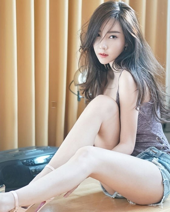 Angela - photo 2