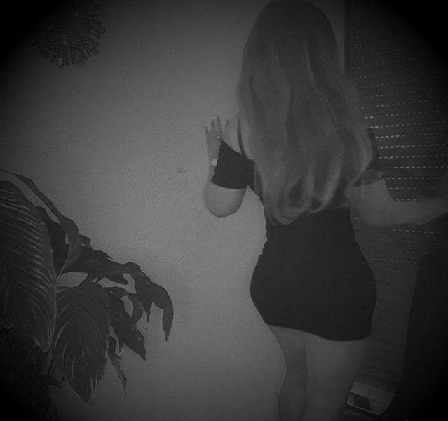 Camilla - photo 10