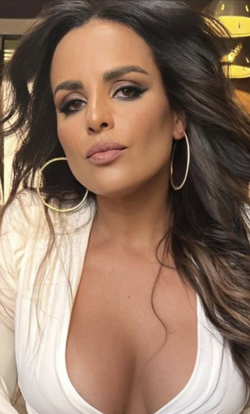Beatriz Fernandez Feuer Latina - foto 2
