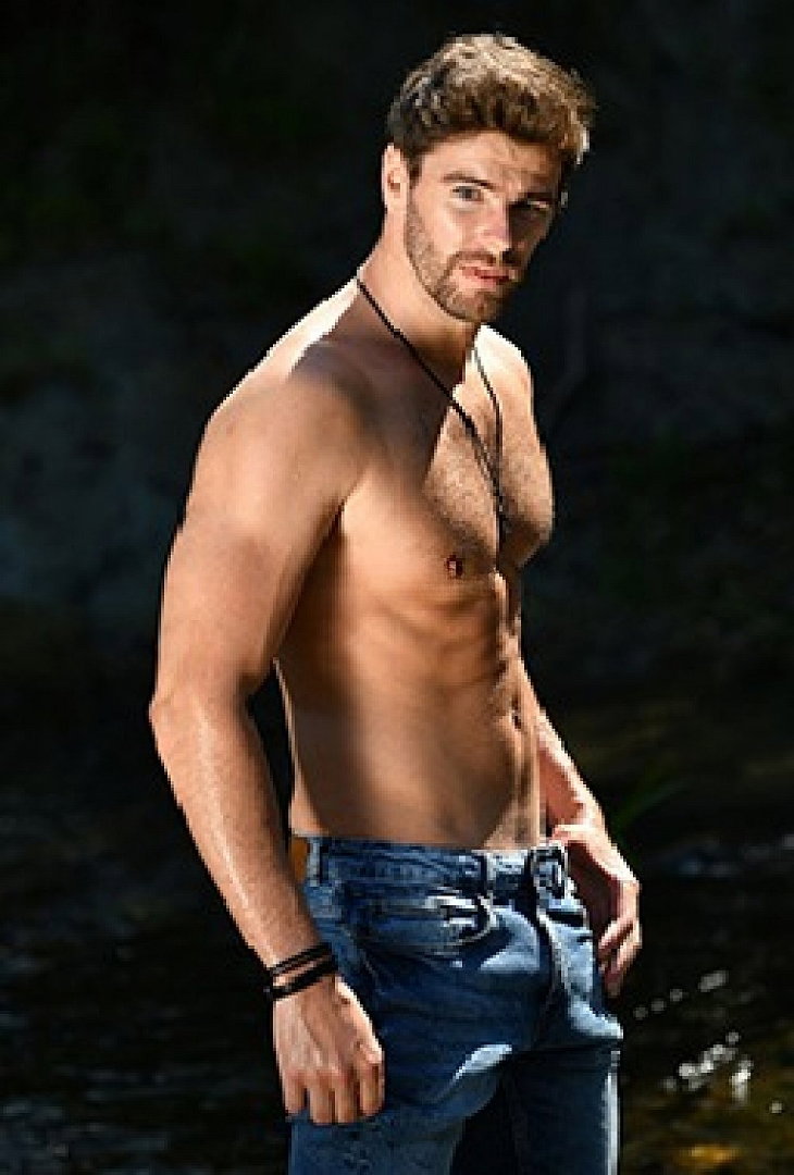 Tom - photo