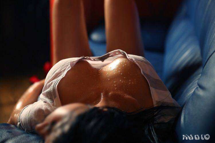 Massage Relaxant Sensuel En Prive - photo