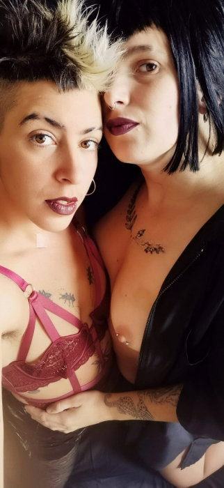Lucy & Cindy "duo with girl" - foto